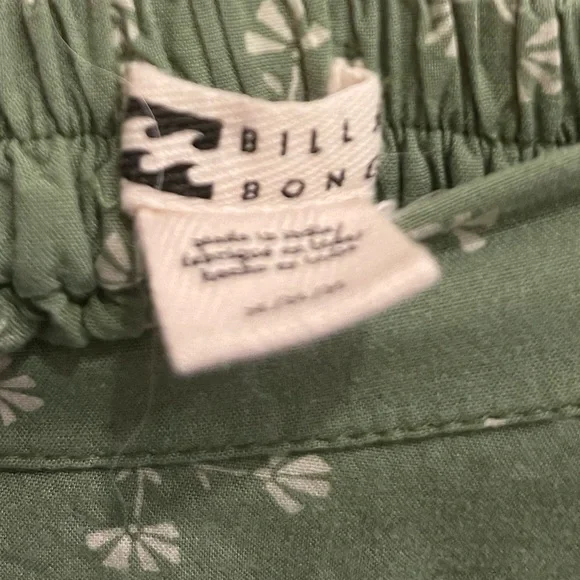 Women’s Green Floral Billabong Skirt - Picture 6 of 8